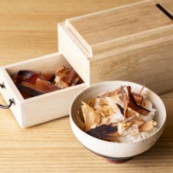 鰹節ご飯