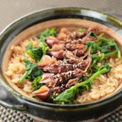 [Seasonal Kamameshi (rice cooked in a pot)] Rapeseed blossoms and firefly squid
