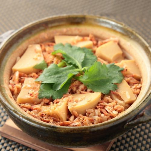 【季節の釜飯】桜エビと筍