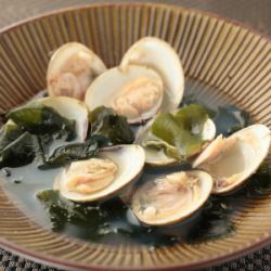 Sake steamed clams