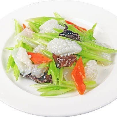 Stir-fried squid and celery