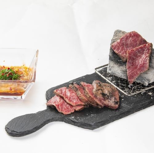 Charcoal-grilled! Tataki of red meat
