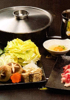 [Prefectural Wagyu Beef Sukiyaki Hot Pot Course] 6,600 yen per person (tax included)