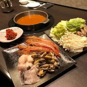 【僅限餐點】海鮮泡菜火鍋套餐（共5道菜）－宴會及派對的理想選擇