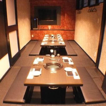 Excavated private room for up to 12 people.[Naha / Matsuyama / All-you-can-drink / 2 hours / Banquet / Group / Large number / Recommended / Charter / Second party / Women's association / Birthday / Anniversary / Wedding / Shabu-shabu / Yakiniku / Entertainment / Accompaniment]