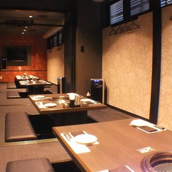 Excavated private room for up to 26 people.[Naha / Matsuyama / All-you-can-drink / 2 hours / Banquet / Group / Large number / Recommended / Charter / Second party / Women's association / Birthday / Anniversary / Wedding / Shabu-shabu / Yakiniku / Entertainment / Accompaniment]