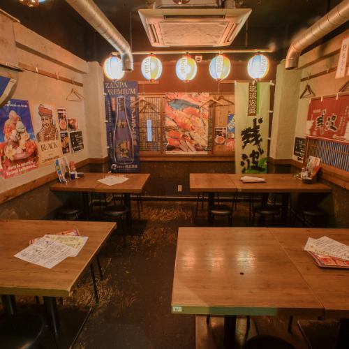 该商店最多可容纳 60 人。
