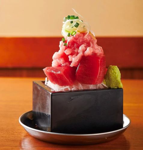 Raw tuna platter