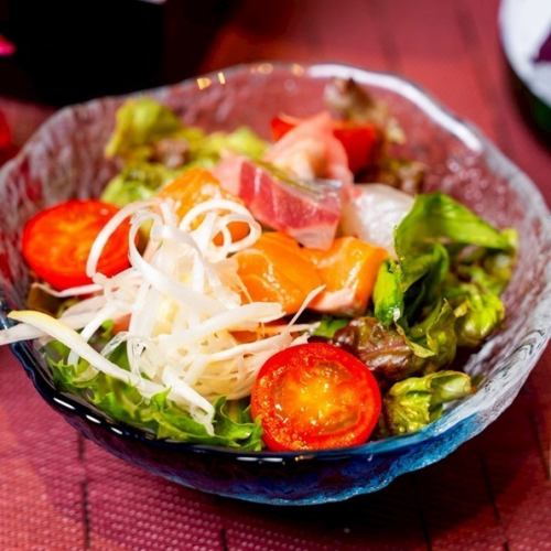 海鮮タルタルサラダ