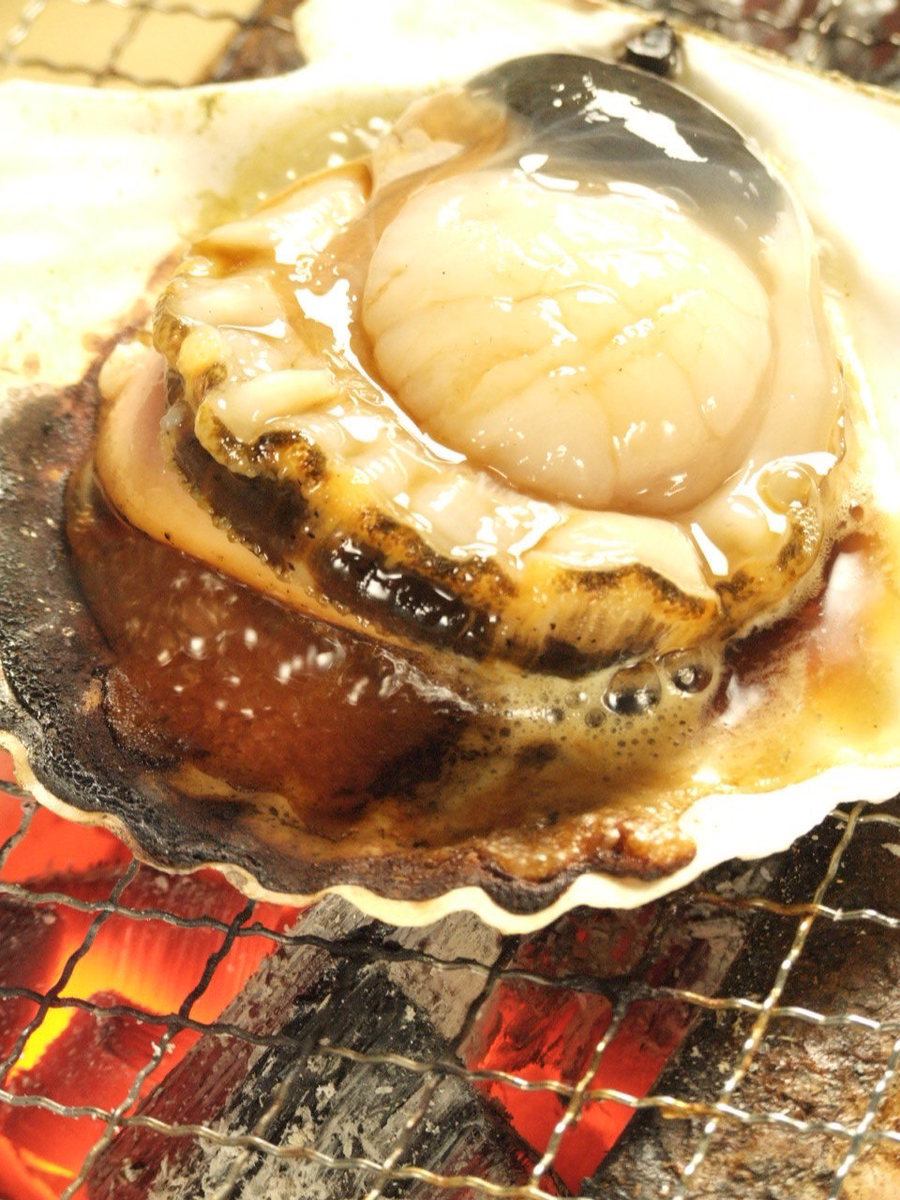 Rarity! Taste the fresh fish of Sanriku.Sashimi, eating on the beach grilled ♪