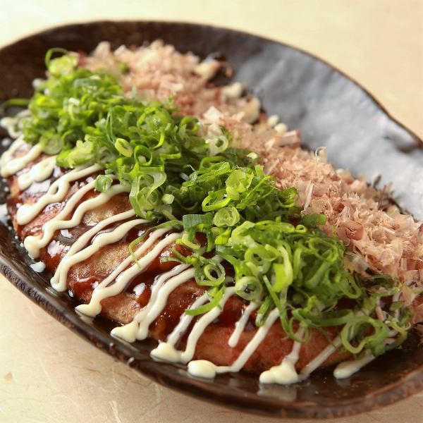 我們的特色菜：“Pontoyaki（特別的御好燒章魚燒）”