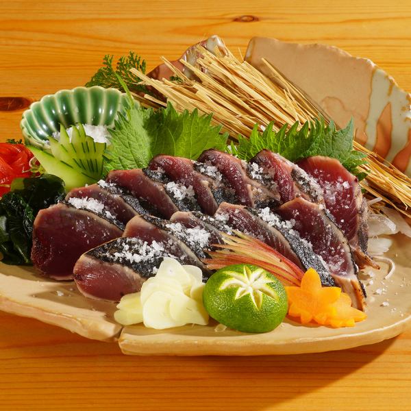 当店自慢☆カツオ藁焼き塩タタキ(六切)