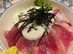 鰹魚山掛丼