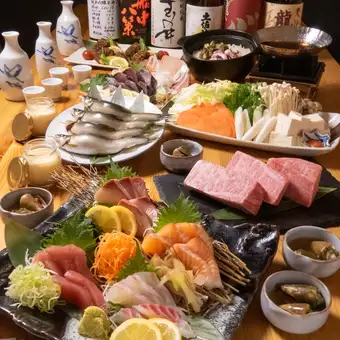 和牛ロースのすき焼き・刺身4種盛・鮎の塩焼きなど全8品！2時間飲み放題付き7000円コース