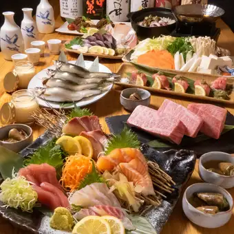 和牛ロースすき焼き・刺身4種盛・黒毛和牛肉寿司など全9品！2時間飲み放題付き7500円コース