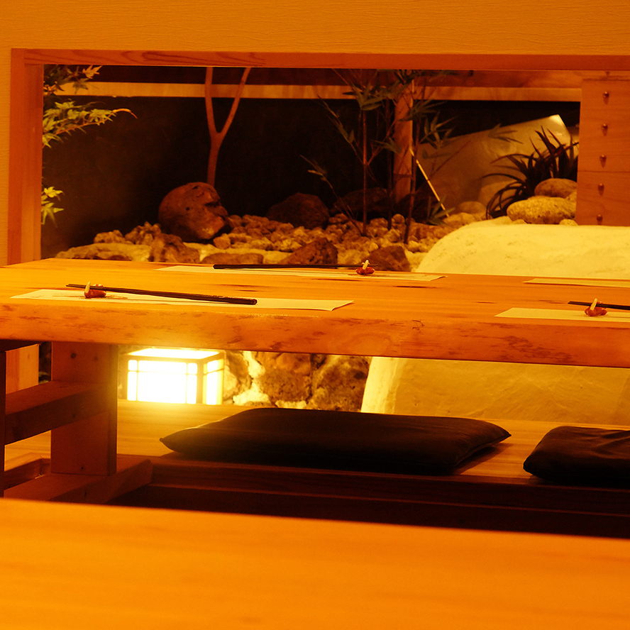 We offer the perfect seating, atmosphere, cuisine, and drinks for entertaining your guests.
