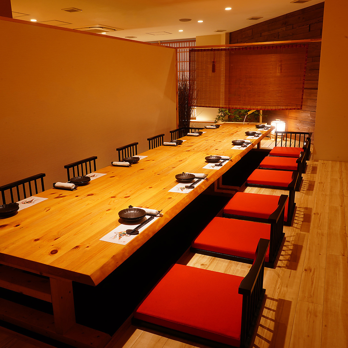 The venue can be reserved for private events for groups of 60-80 people.Please contact us to discuss the number of participants, etc.