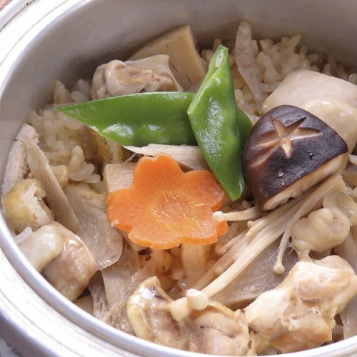 【こだわりの焼き鳥釜飯】