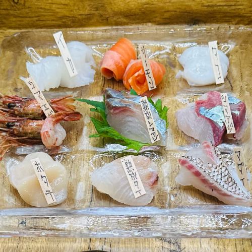 Assortment of five types of sashimi with techniques