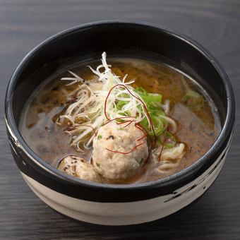 黒鶏そば にんにく香る自家製マー油