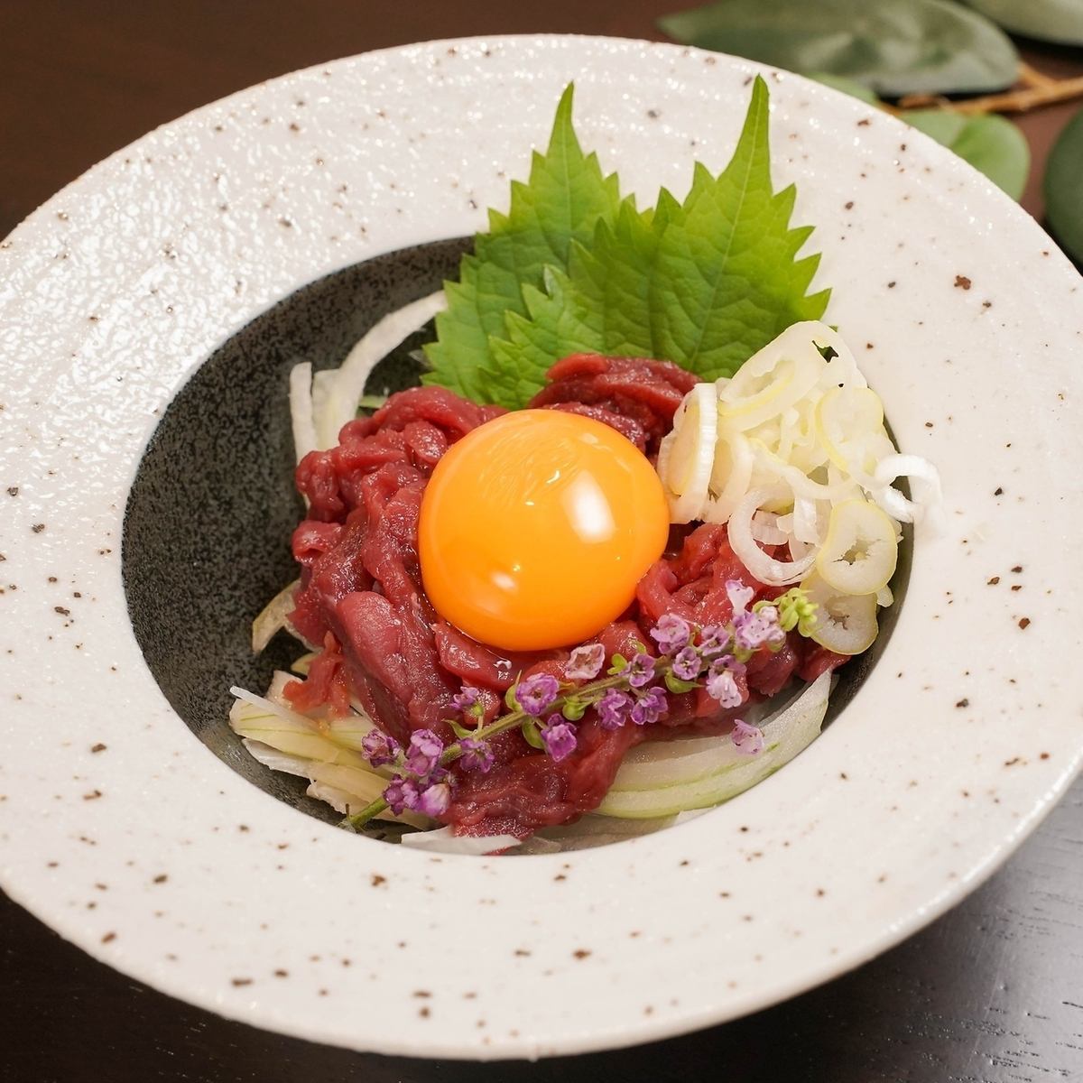 A Kumamoto specialty! We offer fresh horse meat sashimi!