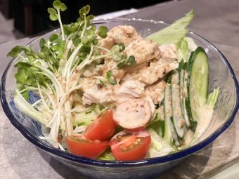 蒸し鶏の胡麻サラダ