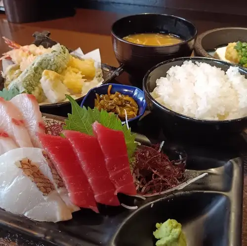 刺身3種盛りとミニ天ぷら定食