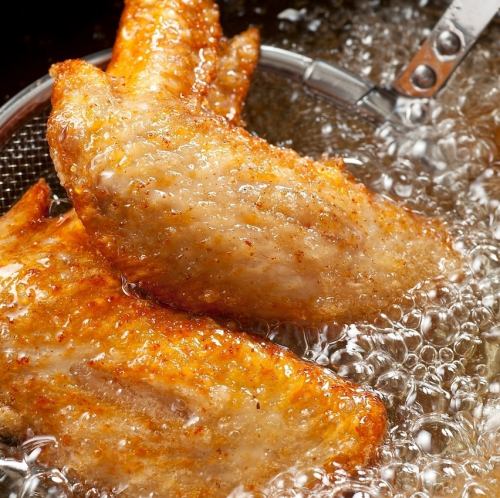 名古屋名物の味を堪能！6種の手羽先が食べ放題！