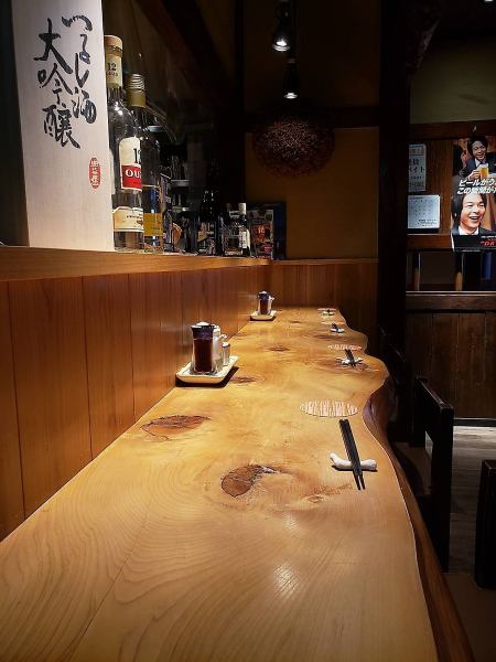 The interior of the store is full of cleanliness, which makes you feel like you're going to stay longer.Please use it in various scenes such as New Year's party and welcome and farewell party! We also have counter seats that even one person can feel free to use.