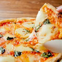 自家製生地で作る本格PIZZA、もちもち食感にとろ～り濃厚チーズがたまりません！！７８０円～