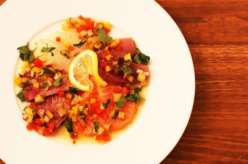 本日の鮮魚でカルパッチョ マチェドニアスタイル~カラフル野菜のキラキラしたビネガーソース~