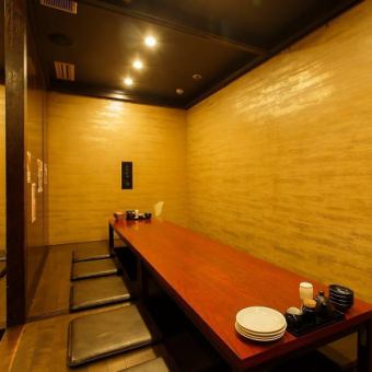 Private room for 9 to 10 people.It has been well received by medium-sized banquets.