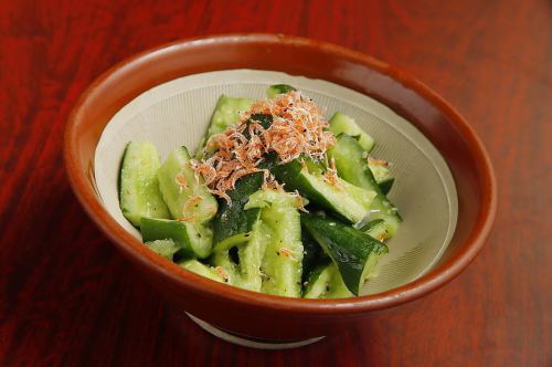 黄瓜Tataki和虾