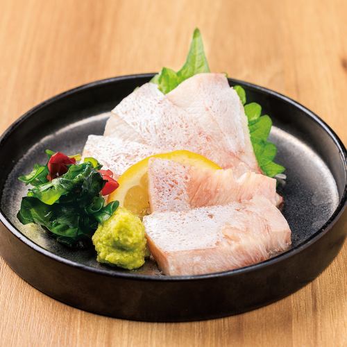 Yellowtail fatty sashimi (limited quantity)