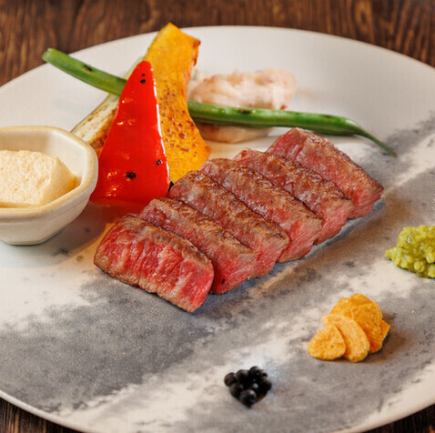 -ランチ-【黒毛和牛コース】黒毛和牛の炙り寿司、ステーキなど全8品