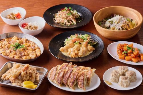Various banquet courses start from 3,500 yen (tax included).