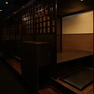 16名様までの個室掘り炬燵式のお座敷!少人数~団体様向けの掘りごたつ個室完備!足を伸ばして寛げる掘りごたつ個室となっています。お仕事帰りの宴会、飲み会や女子会、二次会などにぜひご利用ください◎疲れを癒すお時間をお愉しみ下さい♪【海浜幕張 個室 居酒屋 食べ放題 飲み放題 宴会 女子会】