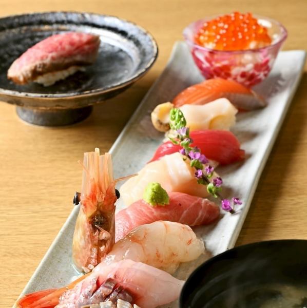 【こだわり】特製ブレンドの赤酢シャリで握る旬の寿司♪