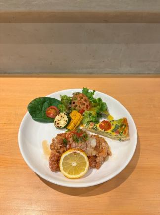《期間限定&平日限定》特製TSUKIDORIプレート+90分飲み放題付き TSUKIDORIお試しコース3500円