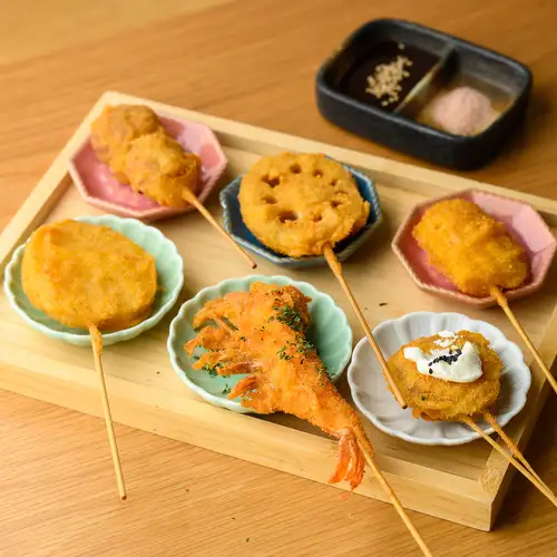 ジューシーな絶品焼き鳥&サクサク極上串揚げ◎こだわり詰まった自慢の串を堪能♪