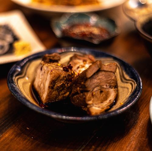 つまんで呑める沖縄居酒屋