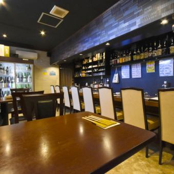 [2 people × 1 seat · 4 people × 2 seats] For drinking party with a small number of people ◎