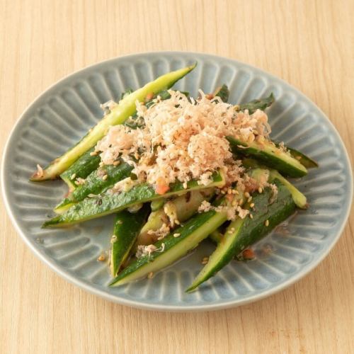 たたき胡瓜の梅しそ和え