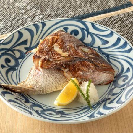 真鯛のかぶと焼き