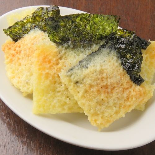 Korean seaweed cheese cracker