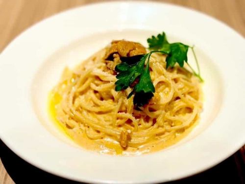 Melty Sea Urchin Cream Sauce Pasta
