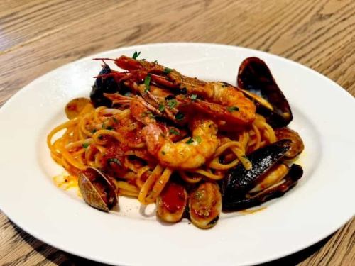 Linguine Pescatore with Plenty of Seafood