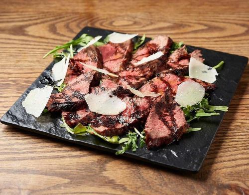 Luxurious domestic beef tagliata ~melt-in-your-mouth deliciousness~