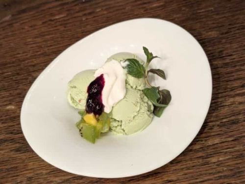 Pistachio gelato