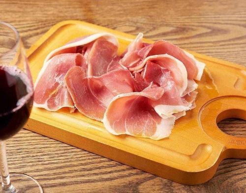 Freshly sliced French prosciutto